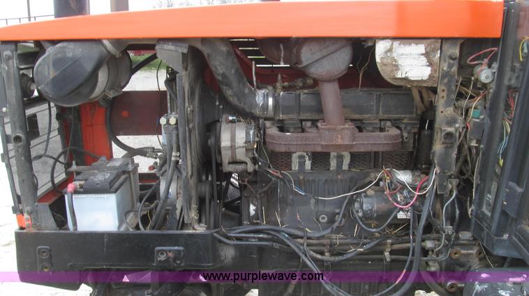 image for item G2353 1994 AGCO Allis 6680 tractor