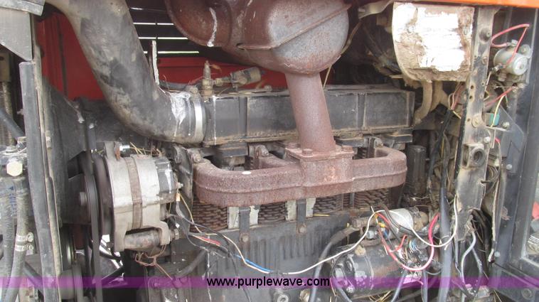 image for item G2353 1994 AGCO Allis 6680 tractor