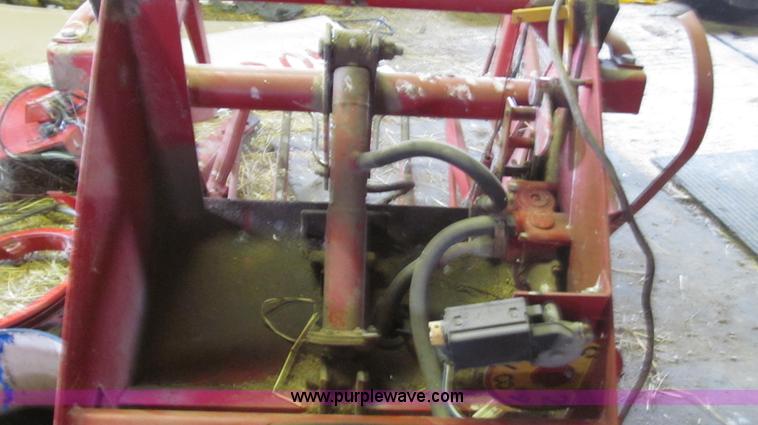 image for item G2355 New Holland 75 hydraulic bale thrower