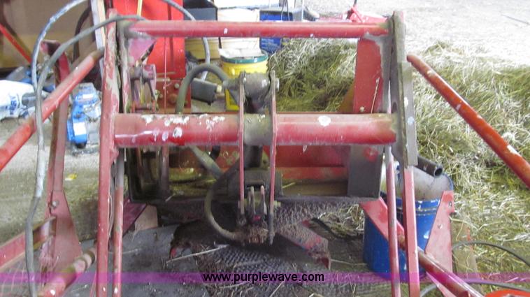 image for item G2355 New Holland 75 hydraulic bale thrower