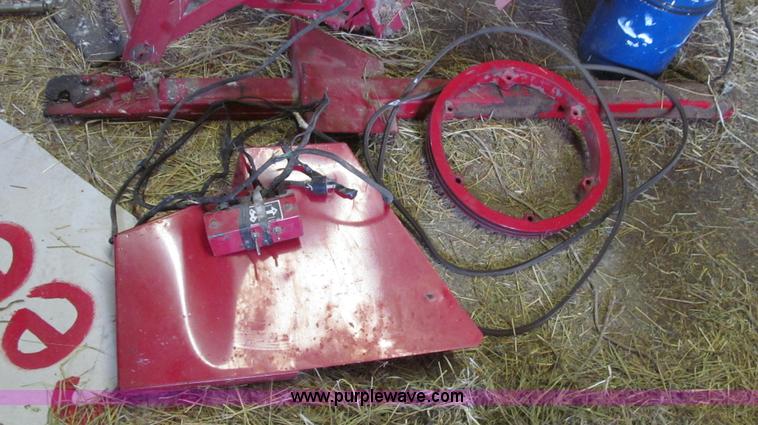 image for item G2355 New Holland 75 hydraulic bale thrower