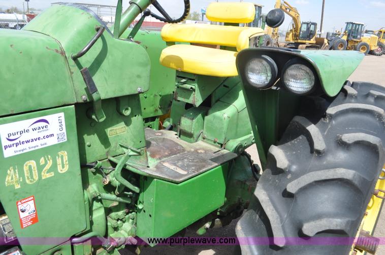 image for item G6471 1965 John Deere 4020 tractor