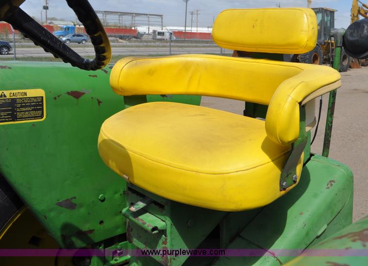 image for item G6471 1965 John Deere 4020 tractor