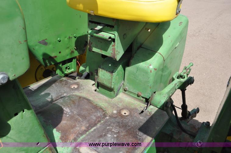 image for item G6471 1965 John Deere 4020 tractor