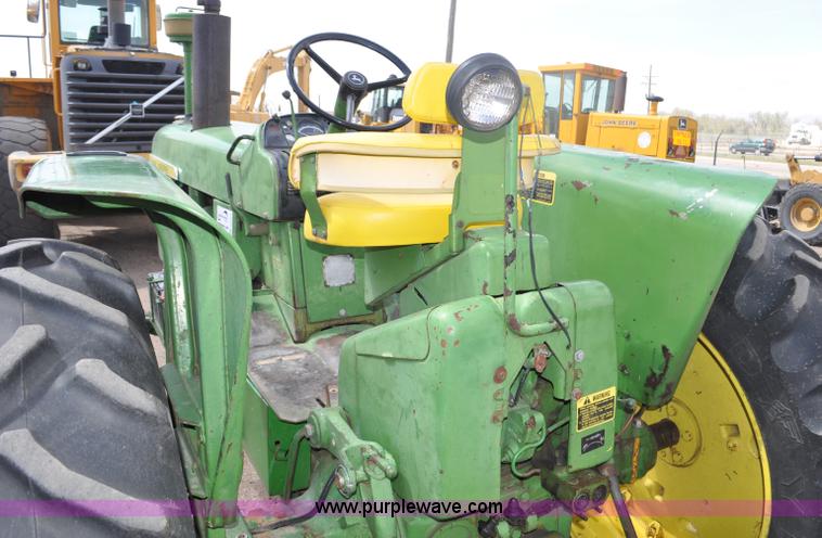 image for item G6471 1965 John Deere 4020 tractor
