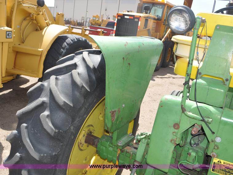image for item G6471 1965 John Deere 4020 tractor