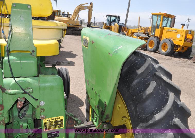 image for item G6471 1965 John Deere 4020 tractor