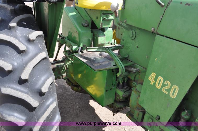 image for item G6471 1965 John Deere 4020 tractor