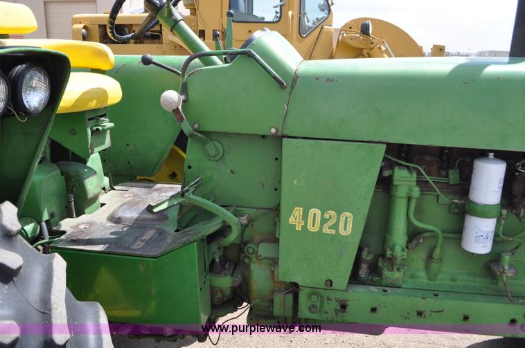 image for item G6471 1965 John Deere 4020 tractor