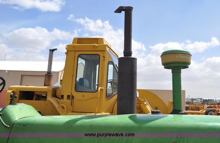 image for item G6471 1965 John Deere 4020 tractor