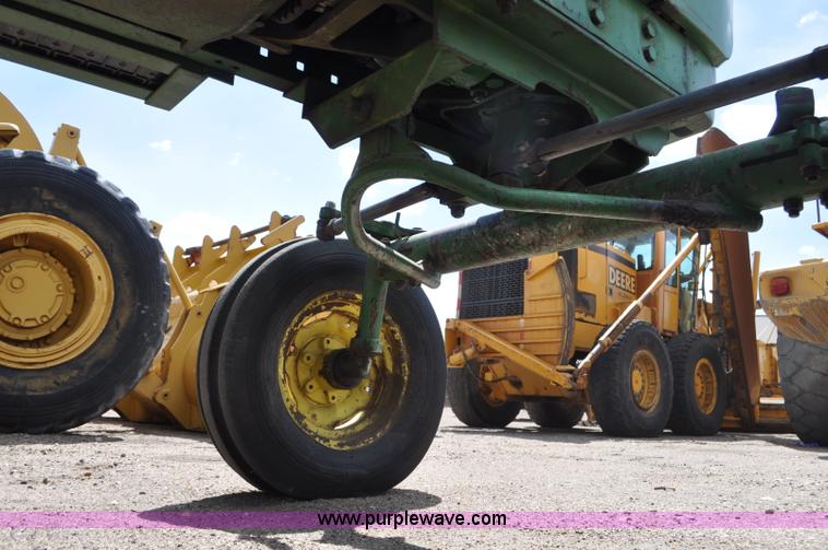 image for item G6471 1965 John Deere 4020 tractor