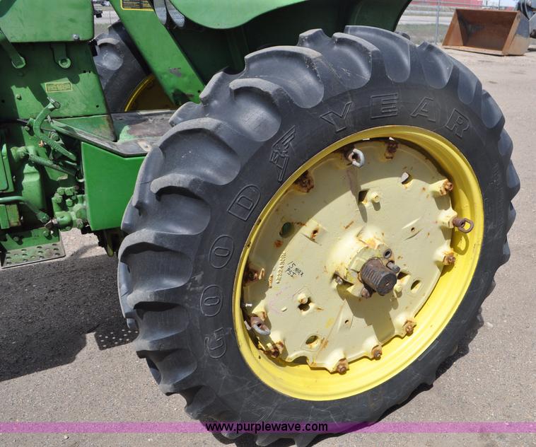 image for item G6471 1965 John Deere 4020 tractor