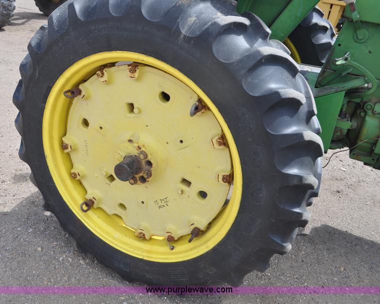 image for item G6471 1965 John Deere 4020 tractor