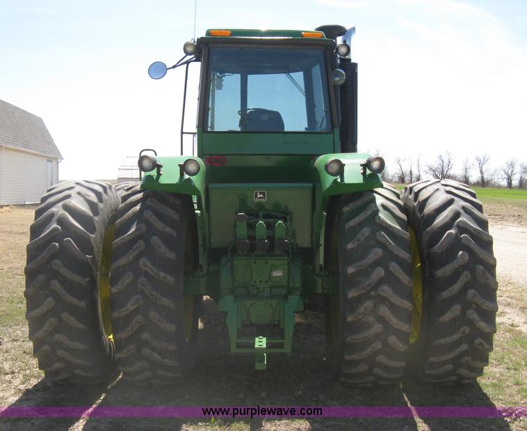 image for item G8411 1988 John Deere 8650 4WD tractor