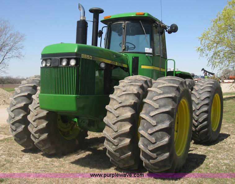 image for item G8411 1988 John Deere 8650 4WD tractor