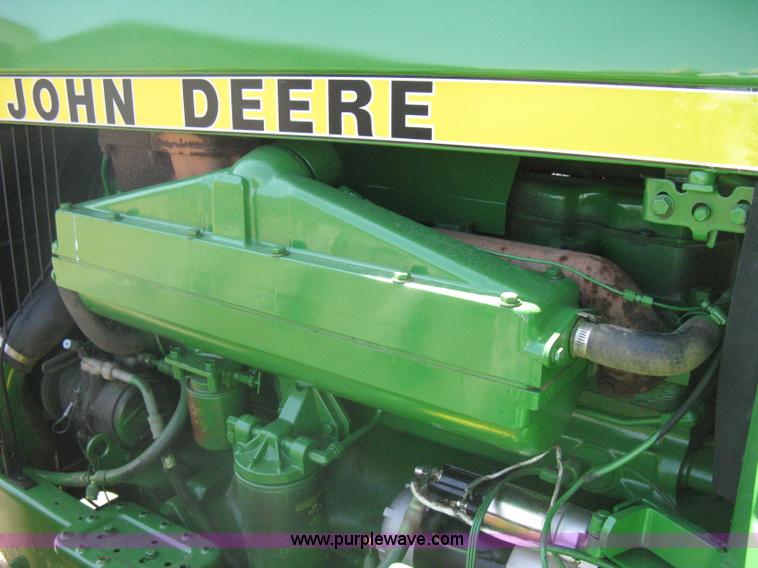 image for item G8411 1988 John Deere 8650 4WD tractor