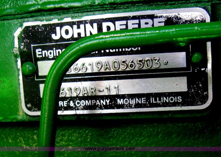 image for item G8411 1988 John Deere 8650 4WD tractor