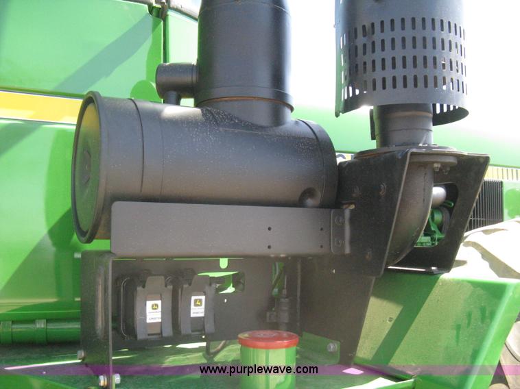 image for item G8411 1988 John Deere 8650 4WD tractor