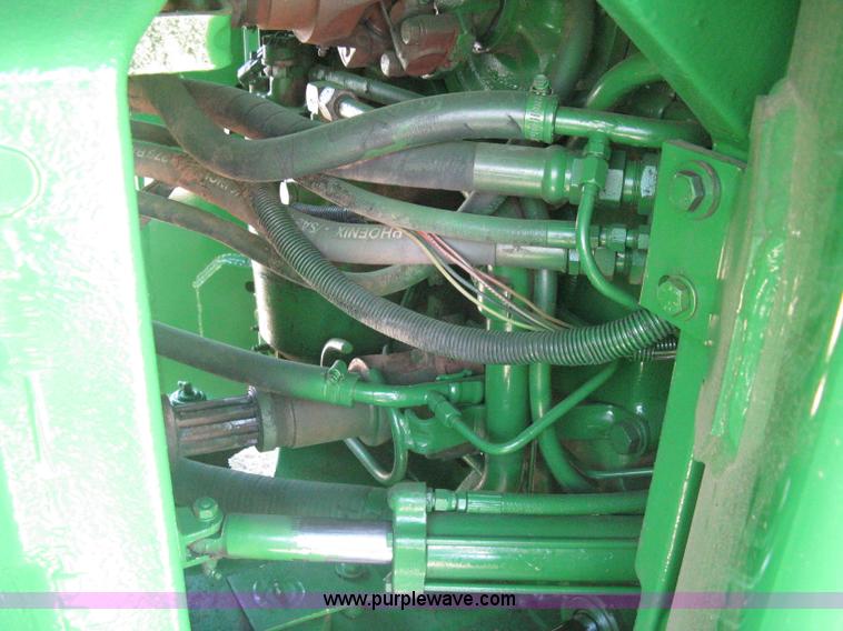 image for item G8411 1988 John Deere 8650 4WD tractor