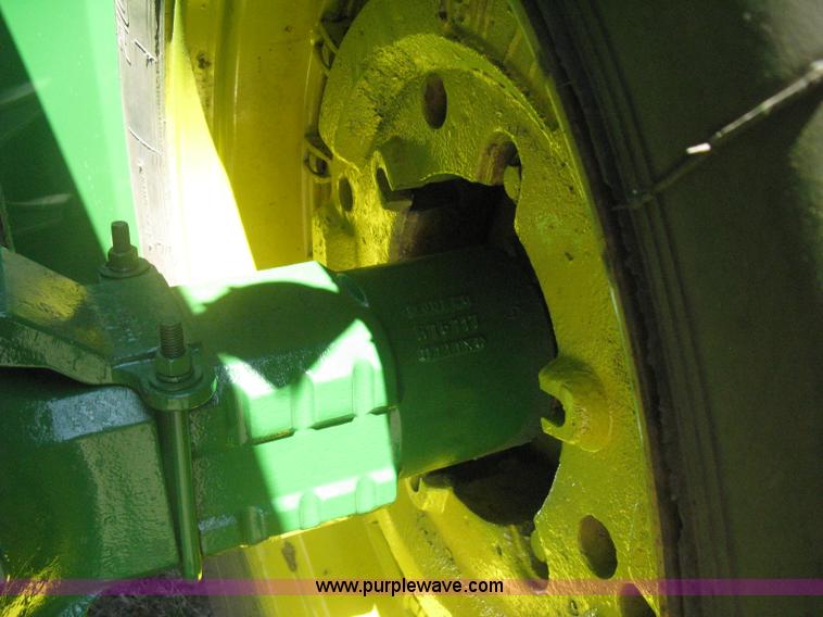 image for item G8411 1988 John Deere 8650 4WD tractor