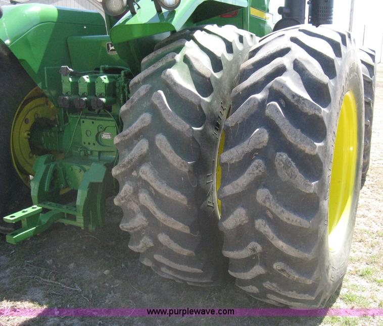 image for item G8411 1988 John Deere 8650 4WD tractor