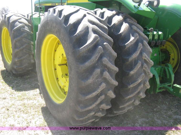 image for item G8411 1988 John Deere 8650 4WD tractor