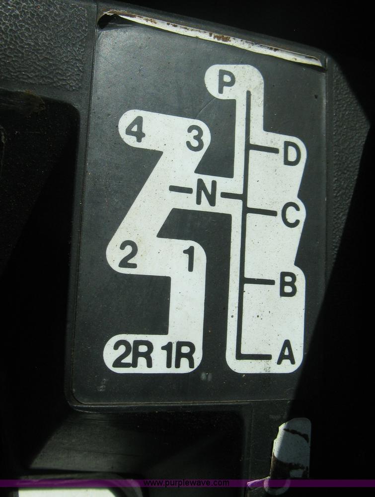 image for item G8411 1988 John Deere 8650 4WD tractor