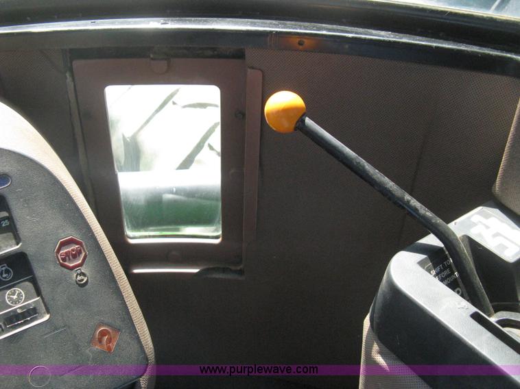 image for item G8411 1988 John Deere 8650 4WD tractor