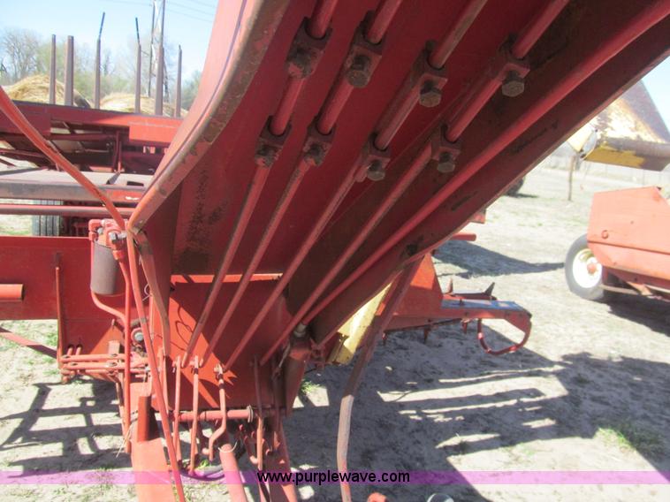 image for item G8420 New Holland Stackliner 1037 bale wagon