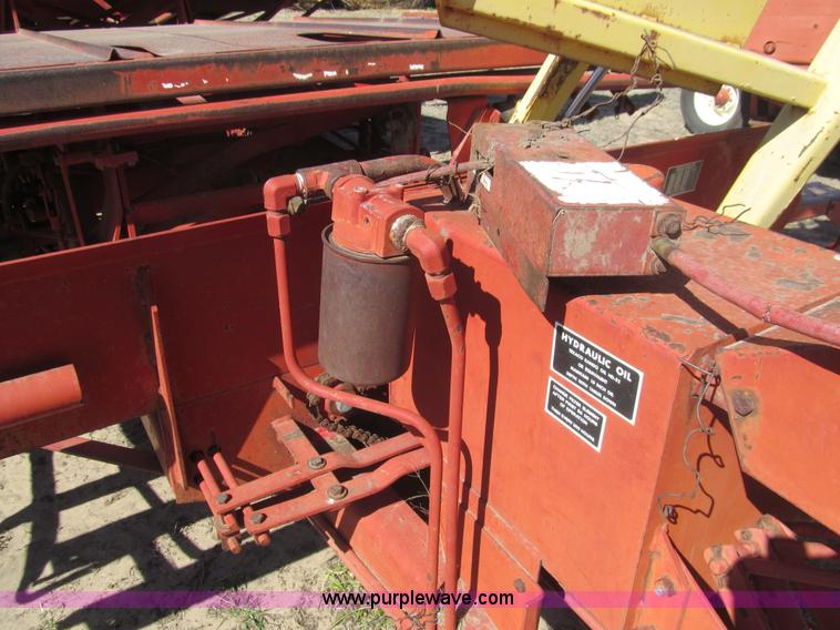 image for item G8420 New Holland Stackliner 1037 bale wagon