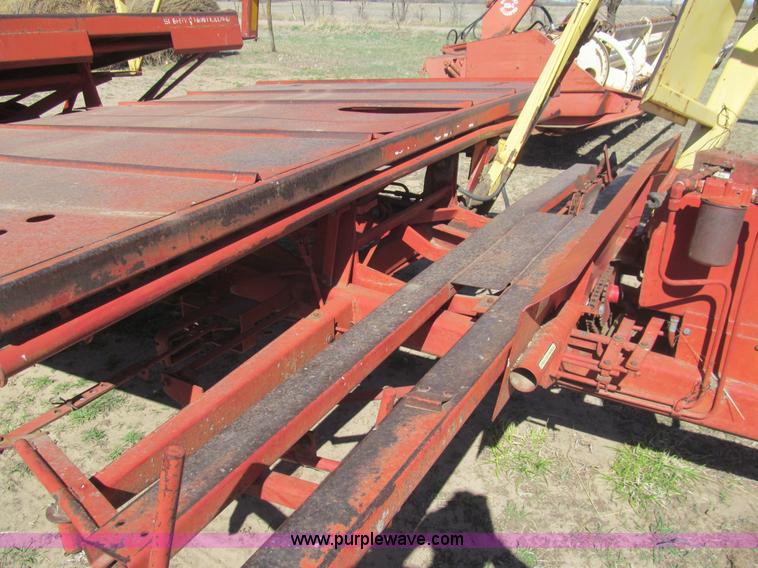 image for item G8420 New Holland Stackliner 1037 bale wagon