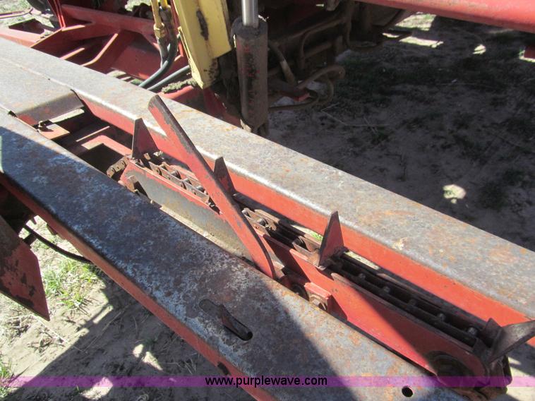 image for item G8420 New Holland Stackliner 1037 bale wagon