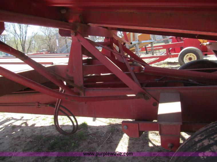 image for item G8420 New Holland Stackliner 1037 bale wagon