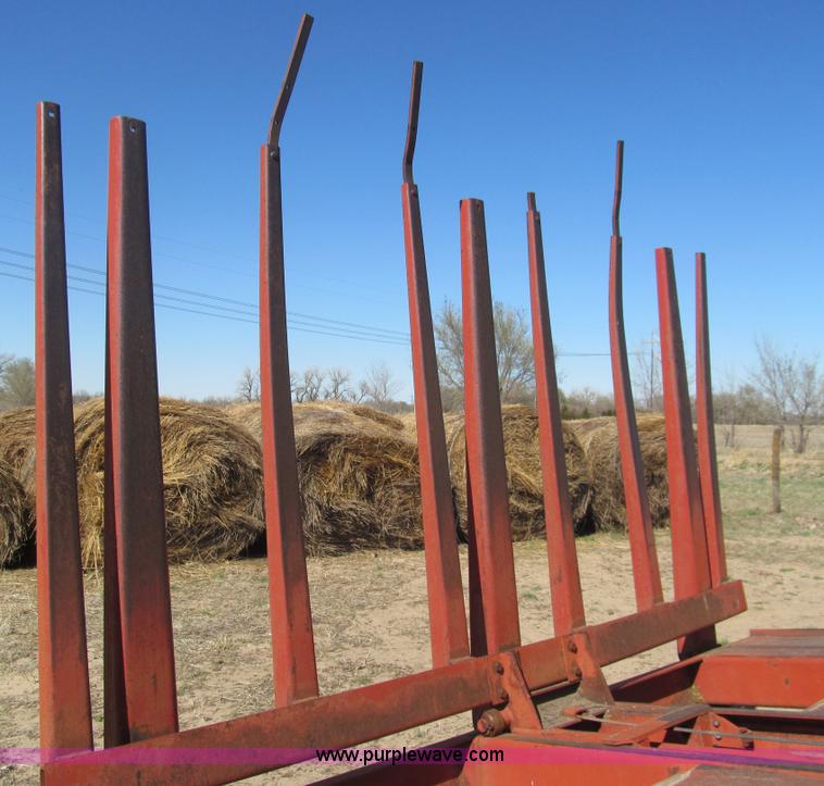 image for item G8420 New Holland Stackliner 1037 bale wagon