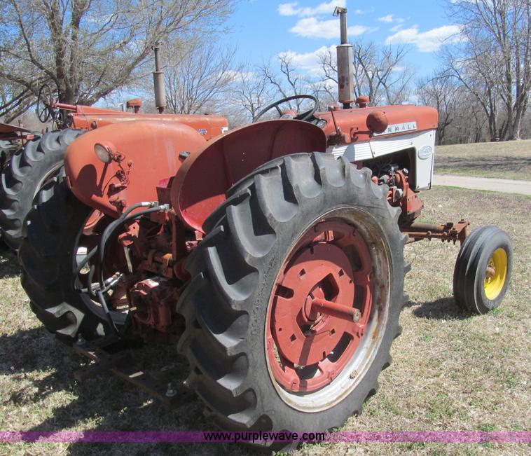 image for item G8423 McCormick Farmall 340 tractor