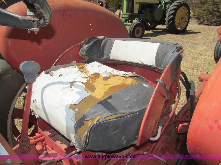 image for item G8423 McCormick Farmall 340 tractor