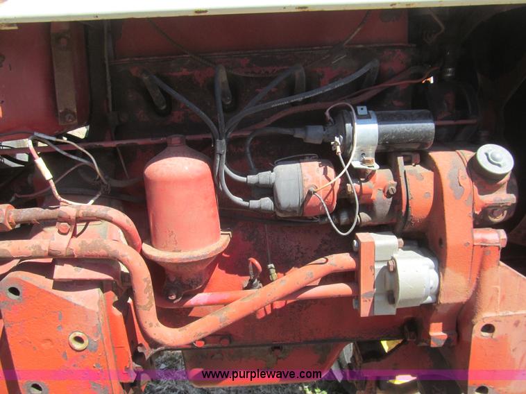 image for item G8423 McCormick Farmall 340 tractor