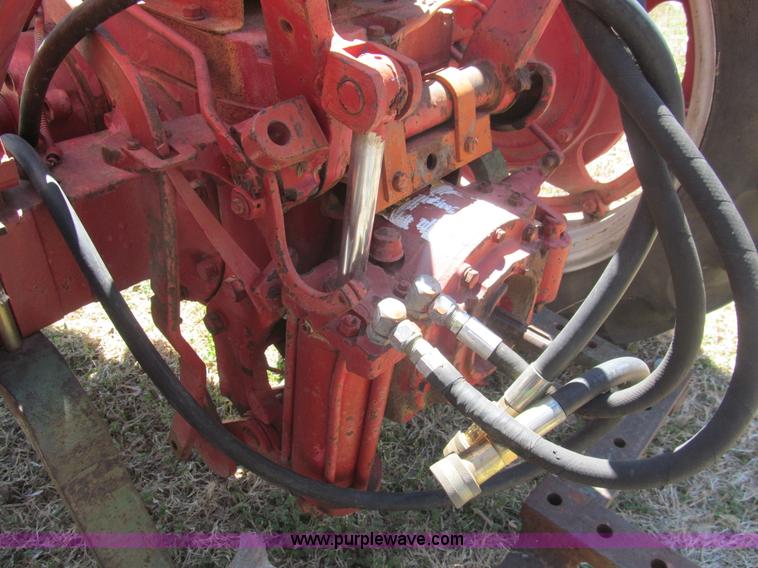 image for item G8423 McCormick Farmall 340 tractor