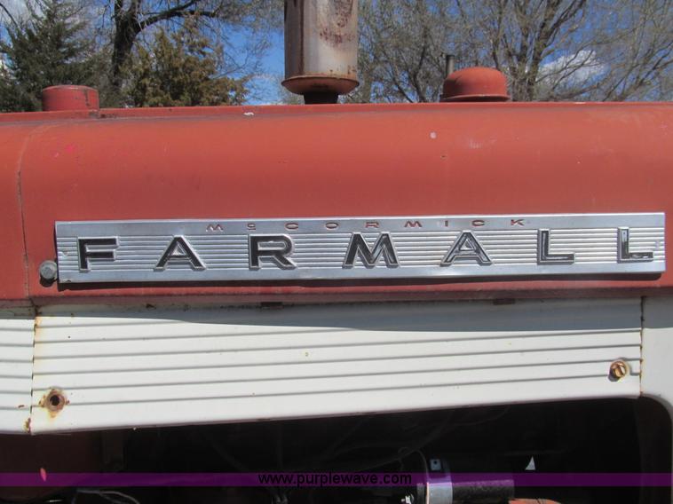 image for item G8423 McCormick Farmall 340 tractor