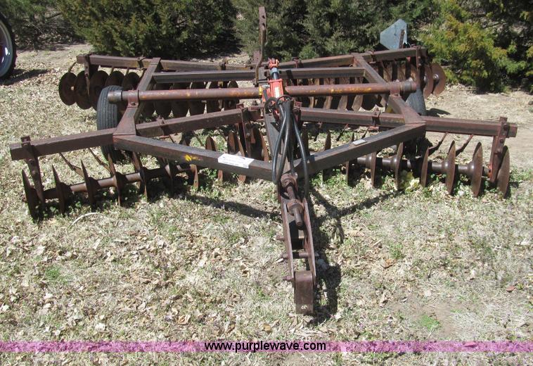 Krause 410 disk in Buhler, KS | Item G8426 sold | Purple Wave