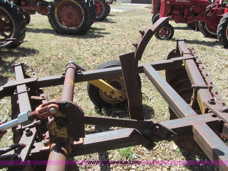 Krause 410 disk in Buhler, KS | Item G8426 sold | Purple Wave