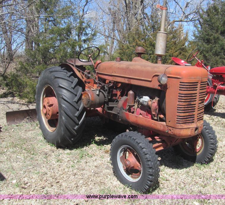 image for item G8428 International W6 tractor