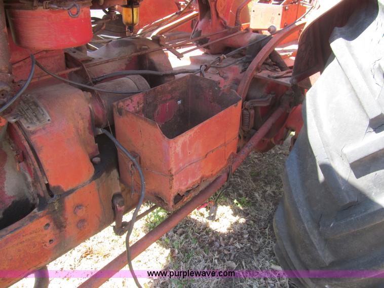 image for item G8428 International W6 tractor