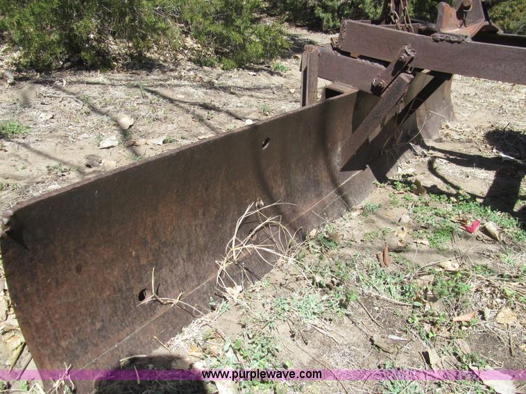 image for item G8428 International W6 tractor