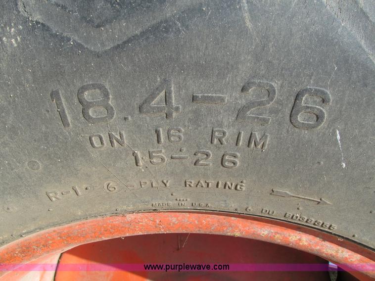 image for item G9323 1976 Allis Chalmers Gleaner K combine