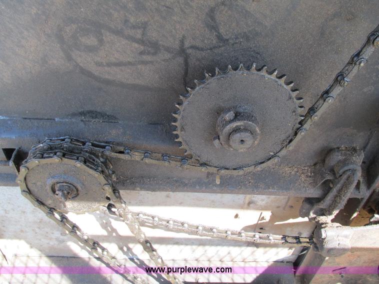 image for item G9323 1976 Allis Chalmers Gleaner K combine