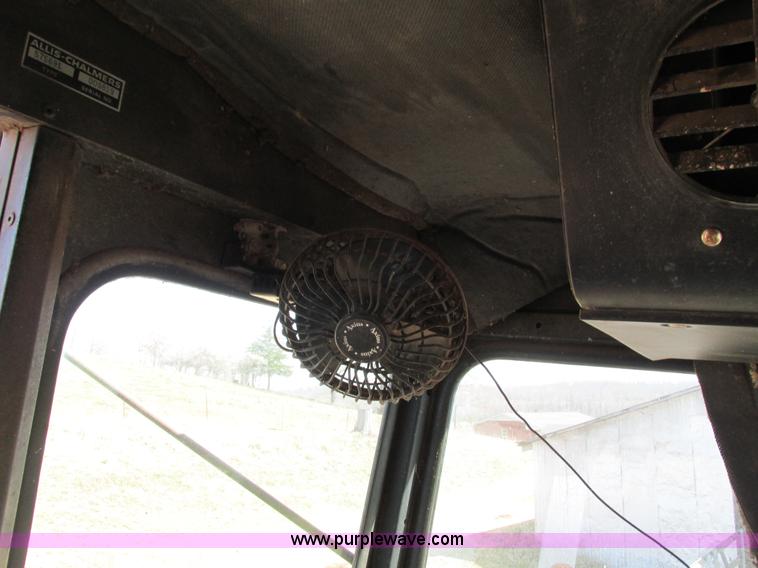 image for item G9323 1976 Allis Chalmers Gleaner K combine