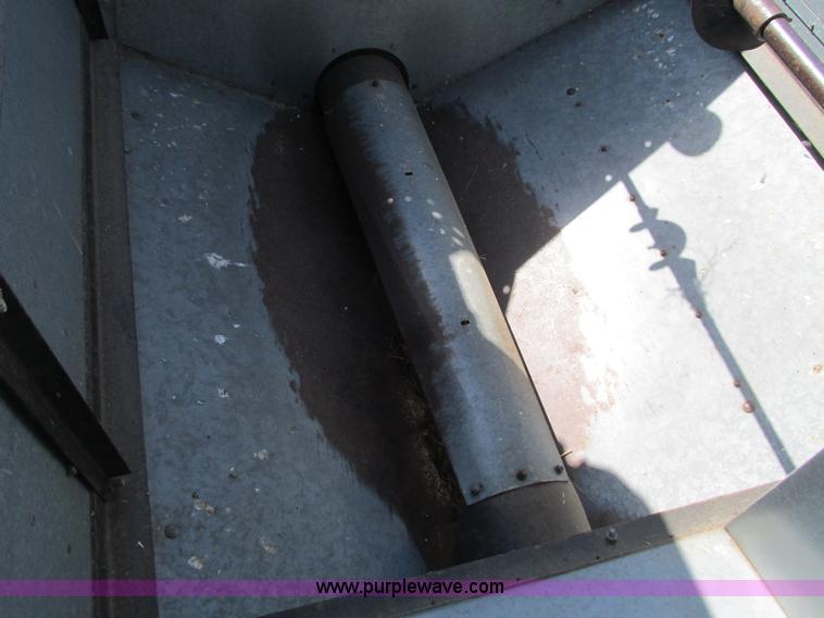 image for item G9323 1976 Allis Chalmers Gleaner K combine