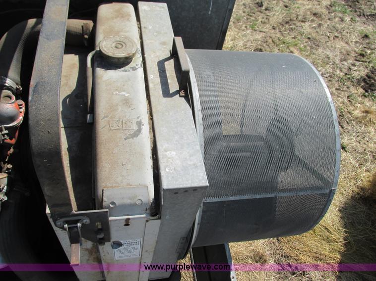 image for item G9323 1976 Allis Chalmers Gleaner K combine