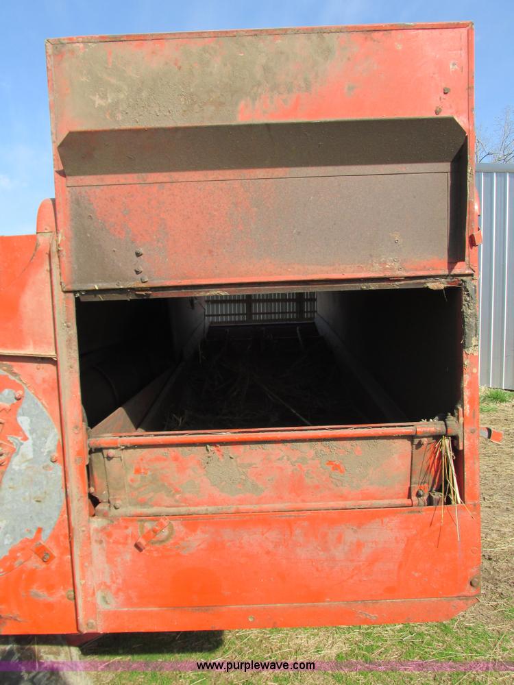 image for item G9324 Allis Chalmers 72 All-Crop combine